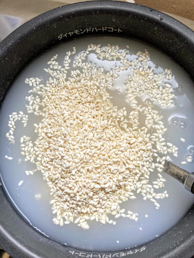 お粥に麴入れる